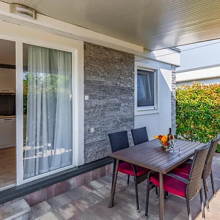 Mobile Premium By Interhome Pula